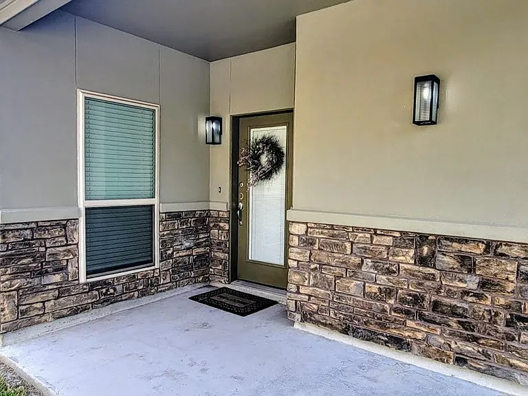 104 Long Reach Loop — Photo 2
