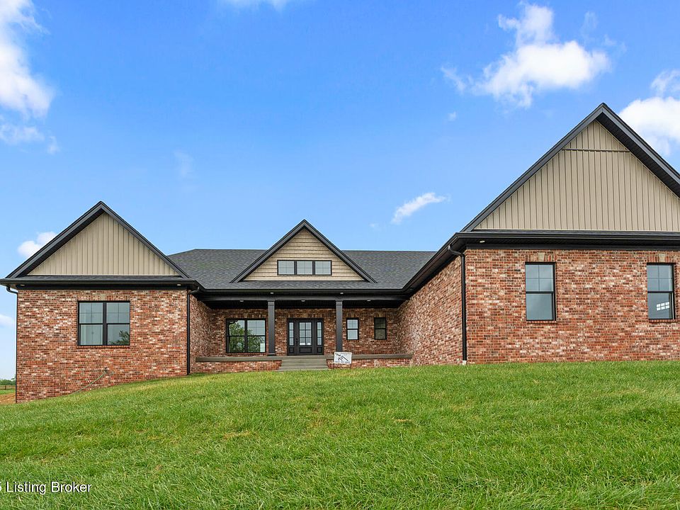1st image of 32 Dalton Dr