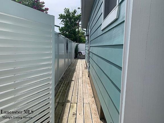 4th image of 709 Sheridan Dr