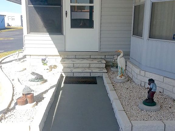 3rd image of 14322 Ulysses Dr