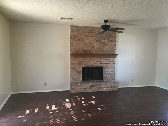 2nd image of 5607 Wood Climb St