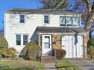 113 Dora Ave, Waldwick, NJ 07463