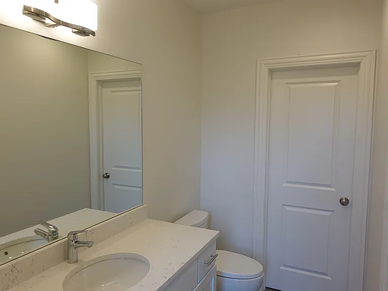 809 N Franklin St #3F — Photo 8