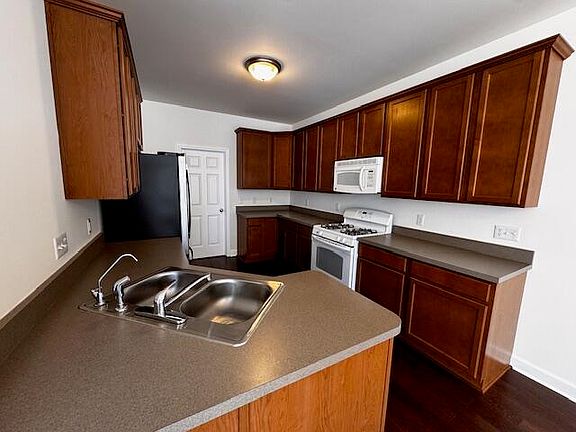 4th image of 9989 Settlers Ct