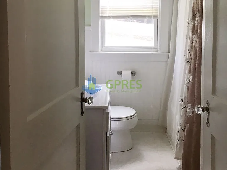 510-522 6th St #601-609 — Photo 8