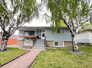 560 Northmount Dr NW, Calgary, AB T2K3J2