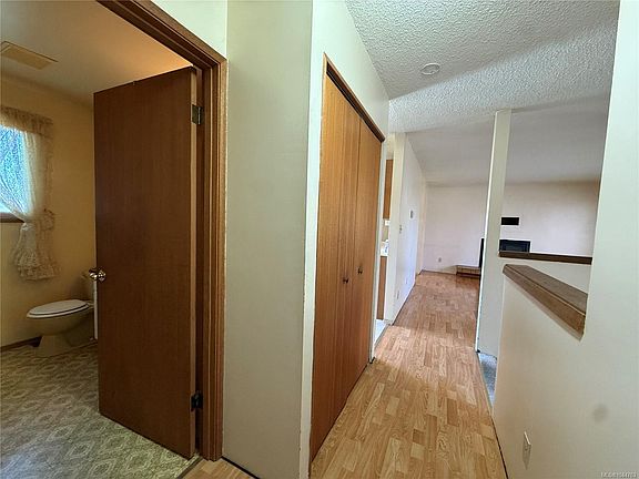 3rd image of 8845 Central St