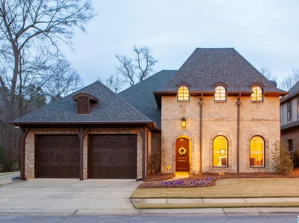 1660 Warren Ln, Vestavia, AL 35243