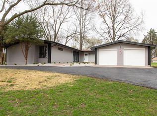 2485 Fair Acres Rd, Saint Louis, MO 63136