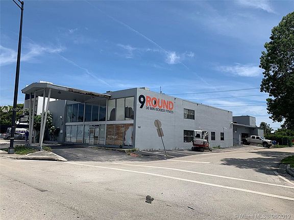 4th image of 1500 E Commercial Blvd