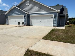 135 Brawley Villas Pl, Mooresville, NC 28117