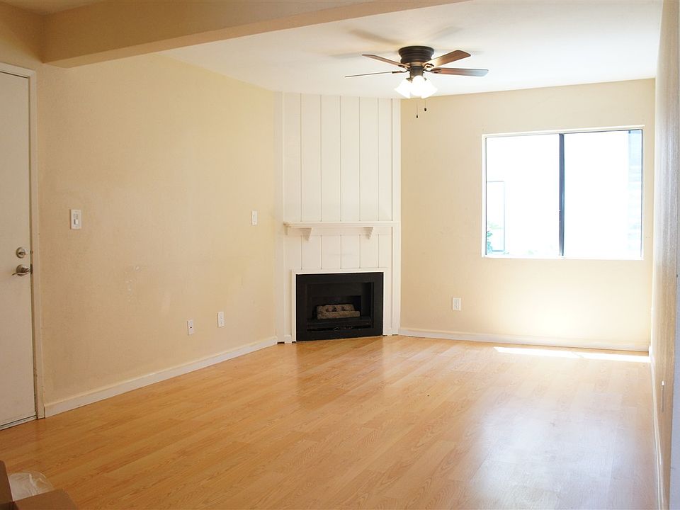 1st image of 12650 Lakeshore Dr Unit 137