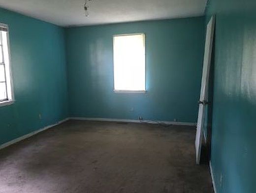 5th image of 806 E Tigrett Street Ext