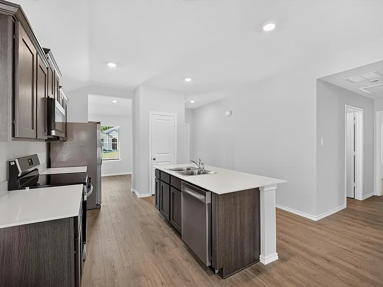 3317 Catamount Dr — Photo 6
