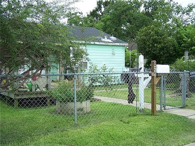 1st image of 1206 9th St