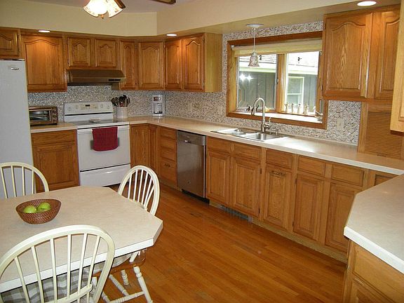 5th image of 20 Fabrello Ln