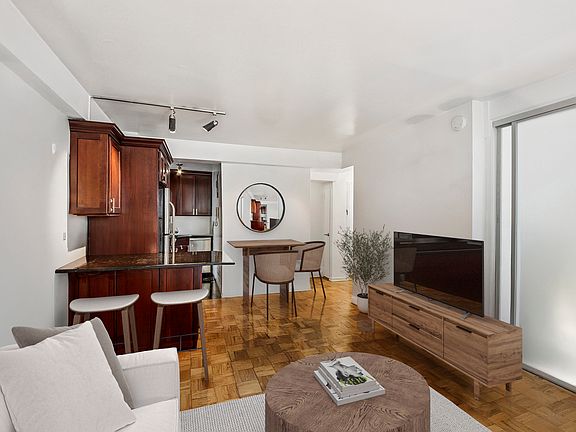 3rd image of 288 Lexington Ave APT 3A