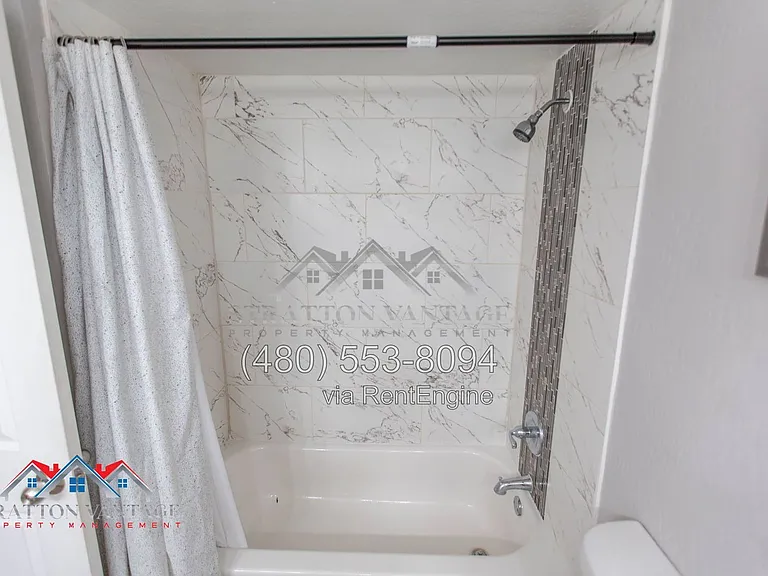 2732 E Michigan Ave — Photo 10