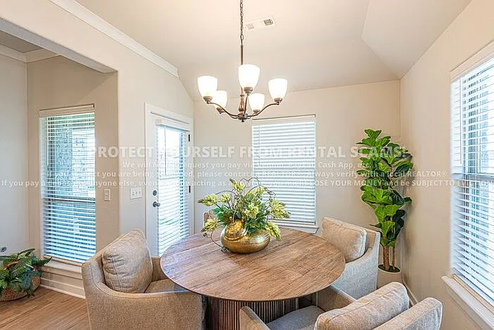 347 W Tyler Rd — Photo 9