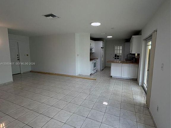 5th image of 1731 SW 103rd Ave