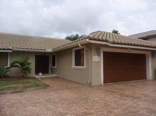 820 SW 95th Ter, Pembroke Pines, FL 33025