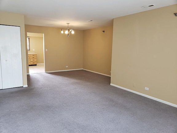 2nd image of 4198 Cove Ln Unit B
