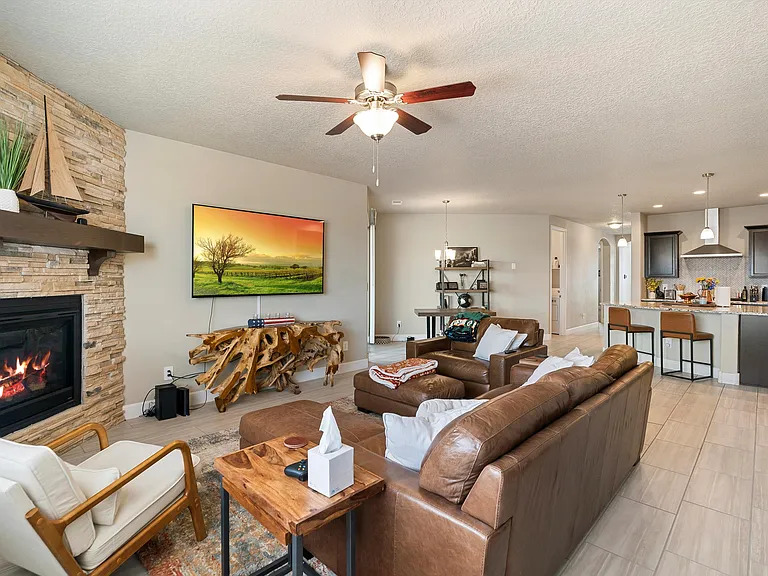 4453 Skyline Loop NE — Photo 12