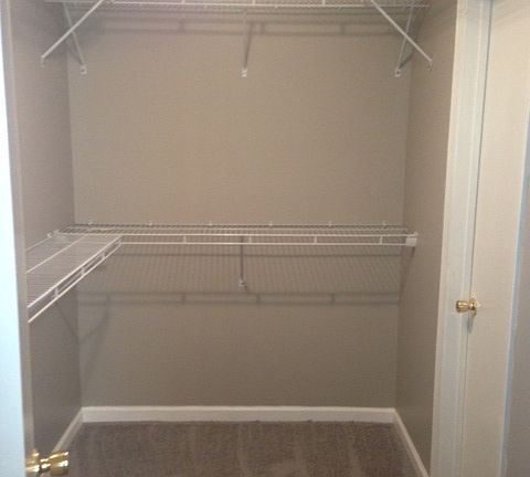 5th image of 407 Skyview Dr APT J