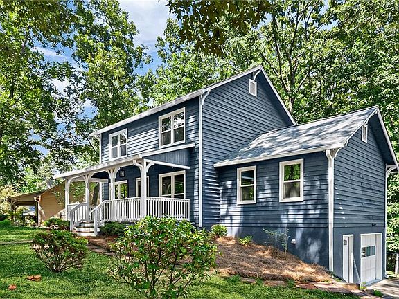 2nd image of 250 Lancaster Cir