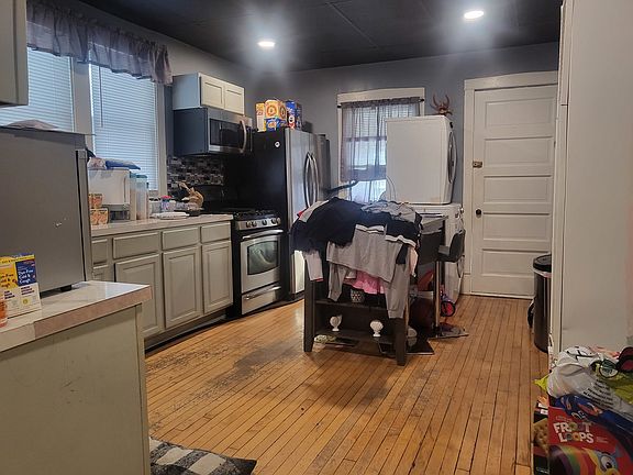 3rd image of 4022 N Kimball Ave