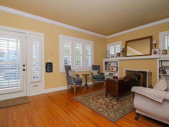 3rd image of 3607 W San Juan St