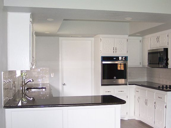 4th image of 2108 Tanglewood Dr