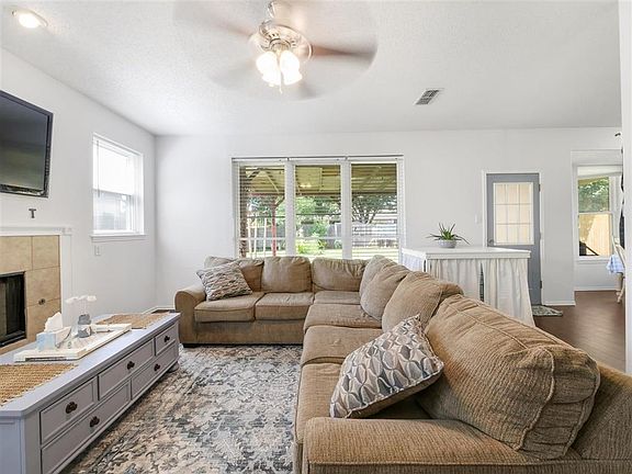 5th image of 8901 San Joaquin Trl