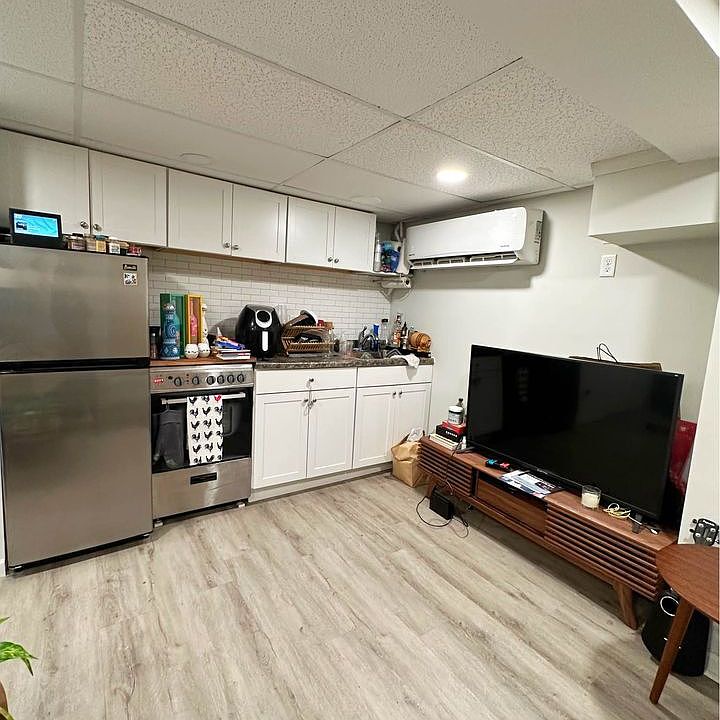 1st image of 322 S 11th St #11168765