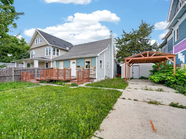 1727 10th St, Des Moines, IA 50314