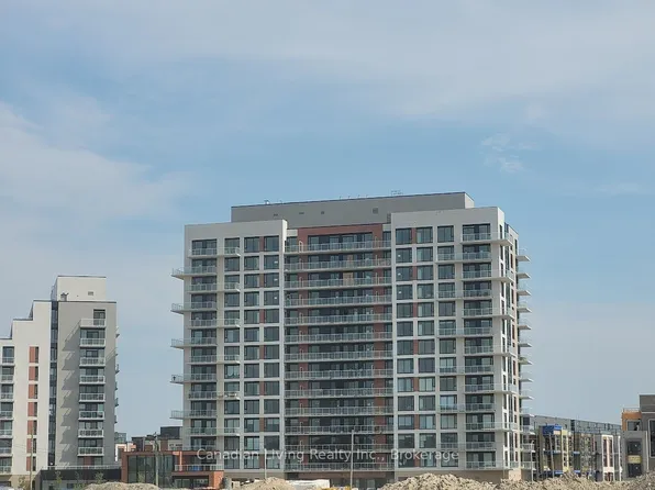 2 David Eyer Rd #825, Richmond Hill, ON L4S 0N6