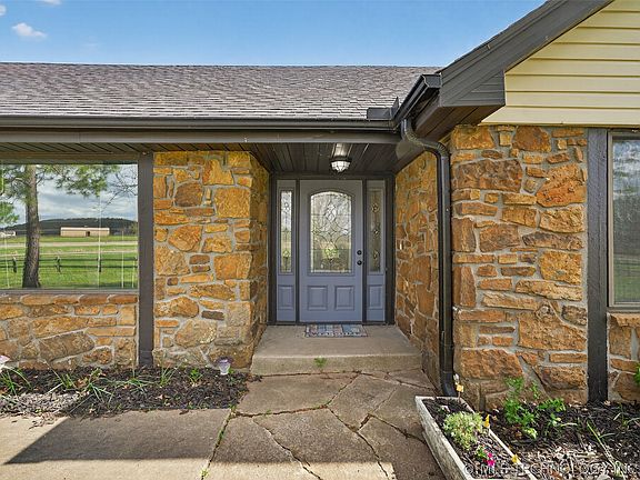 4th image of 19132 E Summer Ln