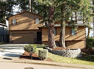 6622 Oakridge Dr, Gladstone, OR 97027
