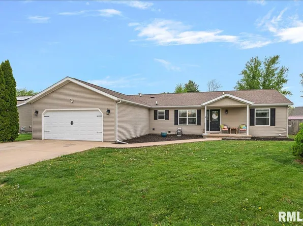 301 E Buttercup Dr, Athens, IL 62613