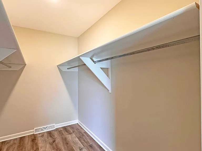 289 Ballygar Ct — Photo 9