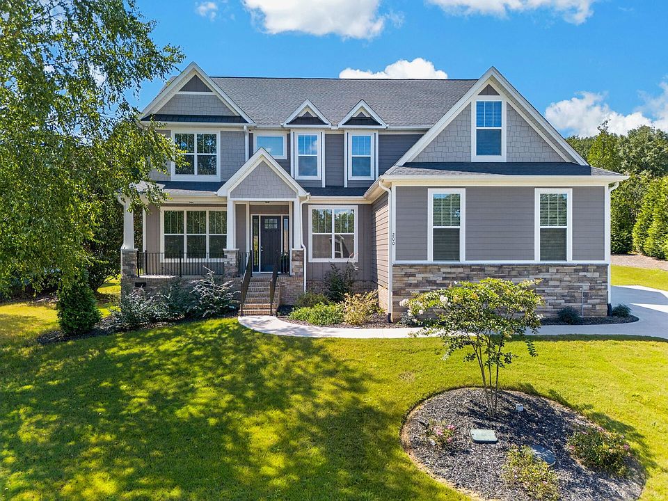 1st image of 200 Lord Byron Ln