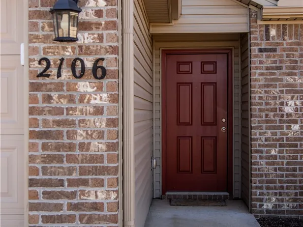 2106 E Annette Dr, Siloam Springs, AR 72761