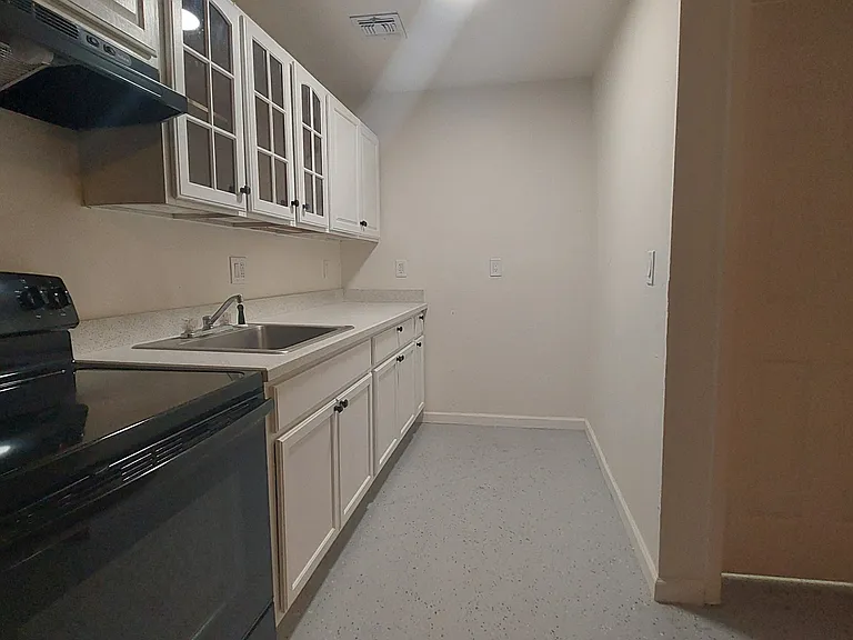 2302 W Turney Ave #C — Photo 6
