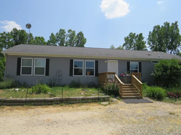 2347 W Maple Rd, Perrinton, MI 48871