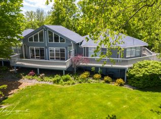 4130 N Lakeshore Rd, Port Hope, MI 48468