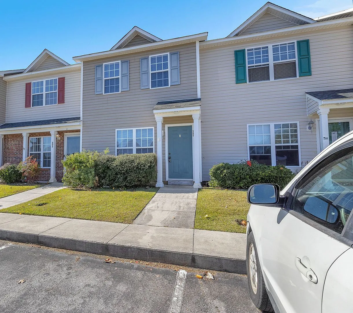 2 Bed 2.5 Bath Townhome — Photo 1