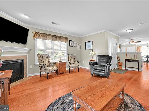 5th image of 39 Springhaven Ct