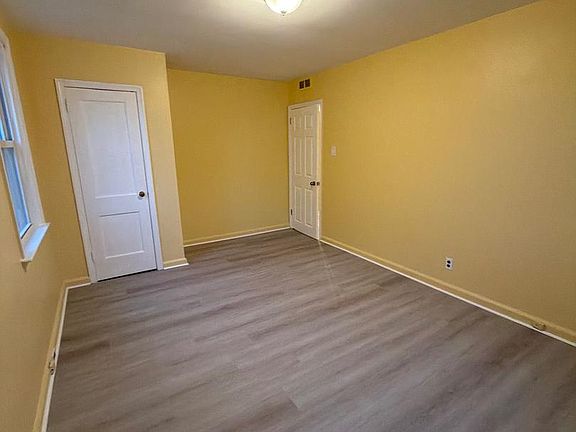3rd image of 6632 E Roosevelt Blvd