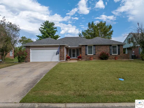 1804 S Nicklaus Dr, Clinton, MO 64735