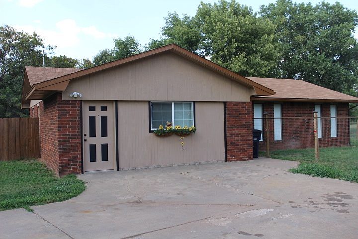 1st image of 923 Harvest Dr